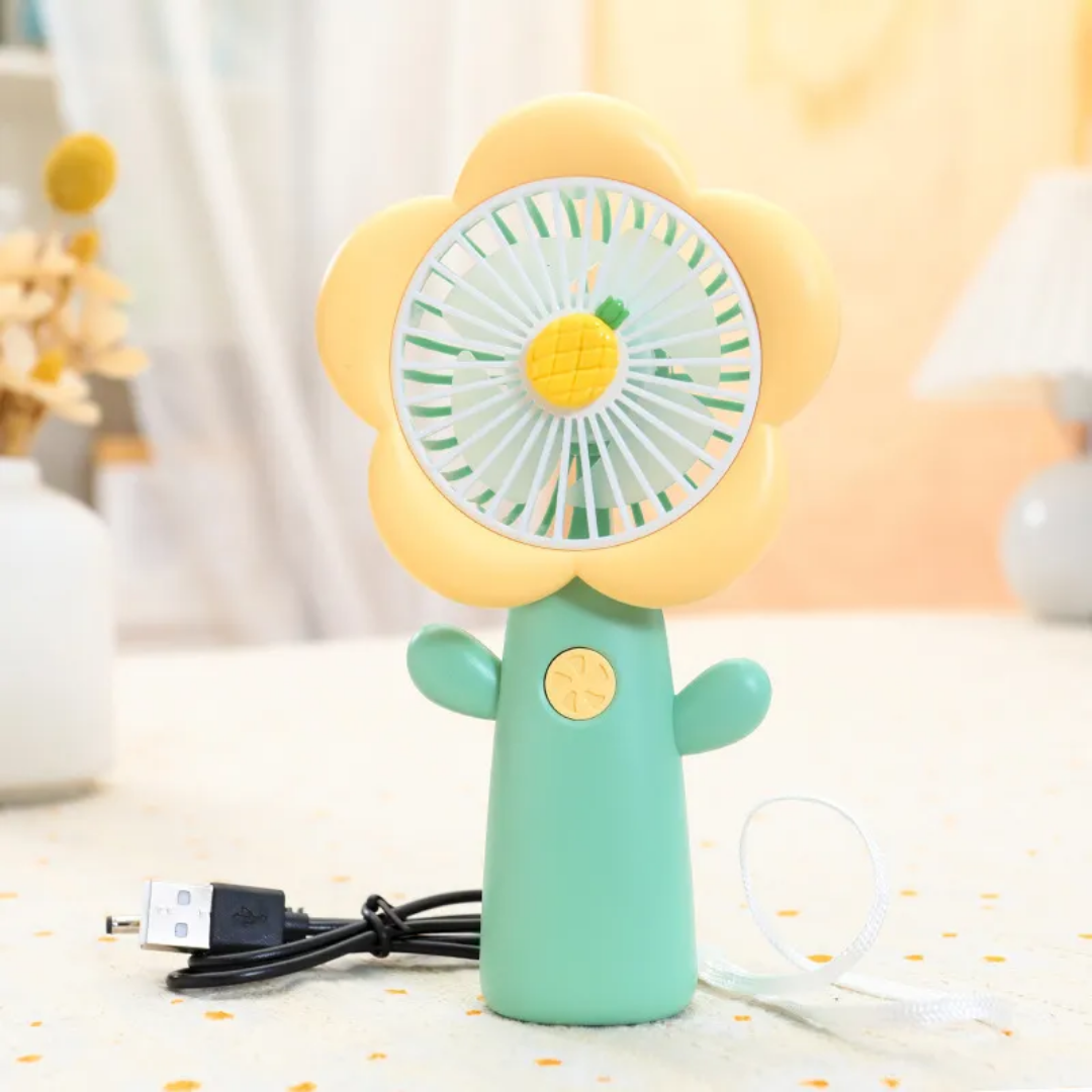 New Look Wholesome Mini Flower Table Fan